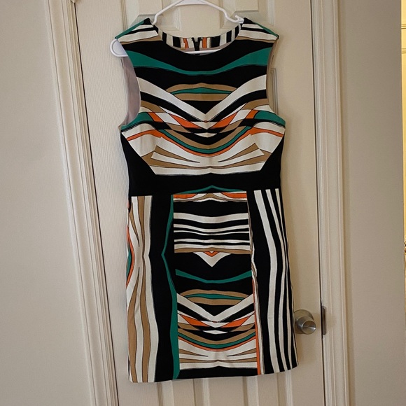 Chic Geometric Pattern Mini Dress - Picture 1 of 4